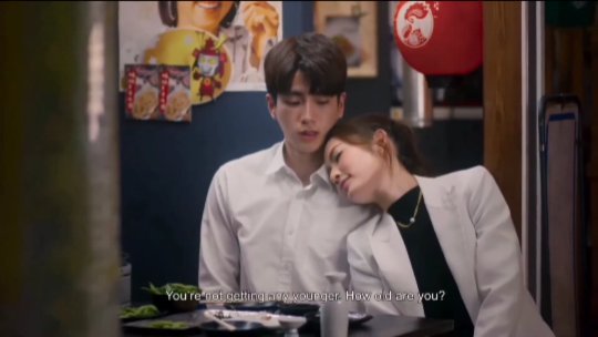 Taksaorn Paksukcharern Instagram - ยังไงดีกับความรักนี้ 🤭❤️ #FindYourself #หารักด้วยใจเธอ @kongthupproduction #กองทัพโปรดักชั่น #GMMTV2023 #insightentertainment
