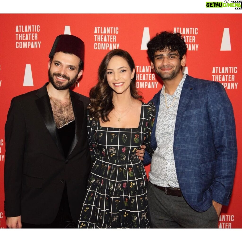 Tala Ashe Instagram - can’t believe it’s been a week since we opened- here’s some more photos with these loves- see us before March 20th ❤️🤍💚 #EnglishATC 📸: @arfosterphoto Atlantic Theater Company