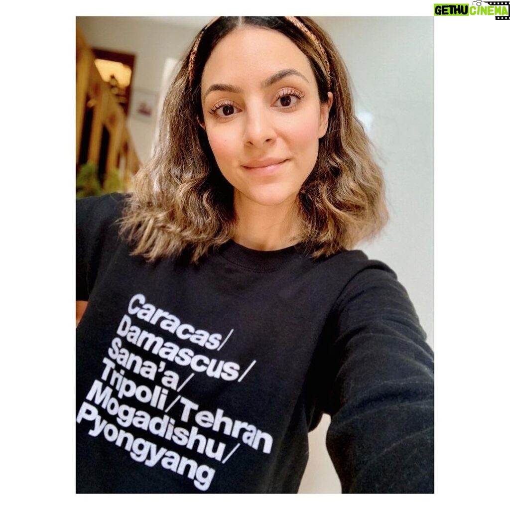Tala Ashe Instagram - Ramadan Mubarak to all those celebrating and thank you to @mubdian_ for my new favorite sweatshirt. follow them and check out their many dope designs 💫 #nomuslimbanever #proudimmigrant