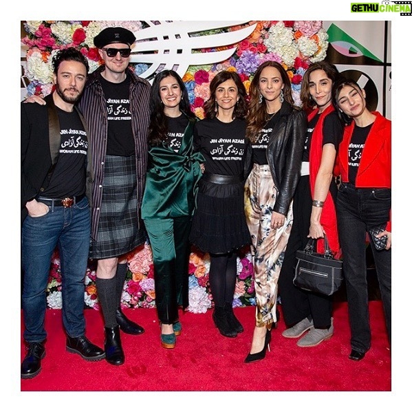 Tala Ashe Instagram - ENGLISH was as special as it gets. Awards are lovely (thank you @obieawards @thewing !) but the experience of being in this play- and part of this group- was the rarest gift. Sanaz, I’ll never be able to thank you properly for helping me understand what belonging actually feels like. You are a brilliant, deep and courageous artist. Also, zan zendegi azadi (jin jîyan azadi) till my dying breath. #womanlifefreedom 📸: @tender_buttons / @officialbroadwayworld
