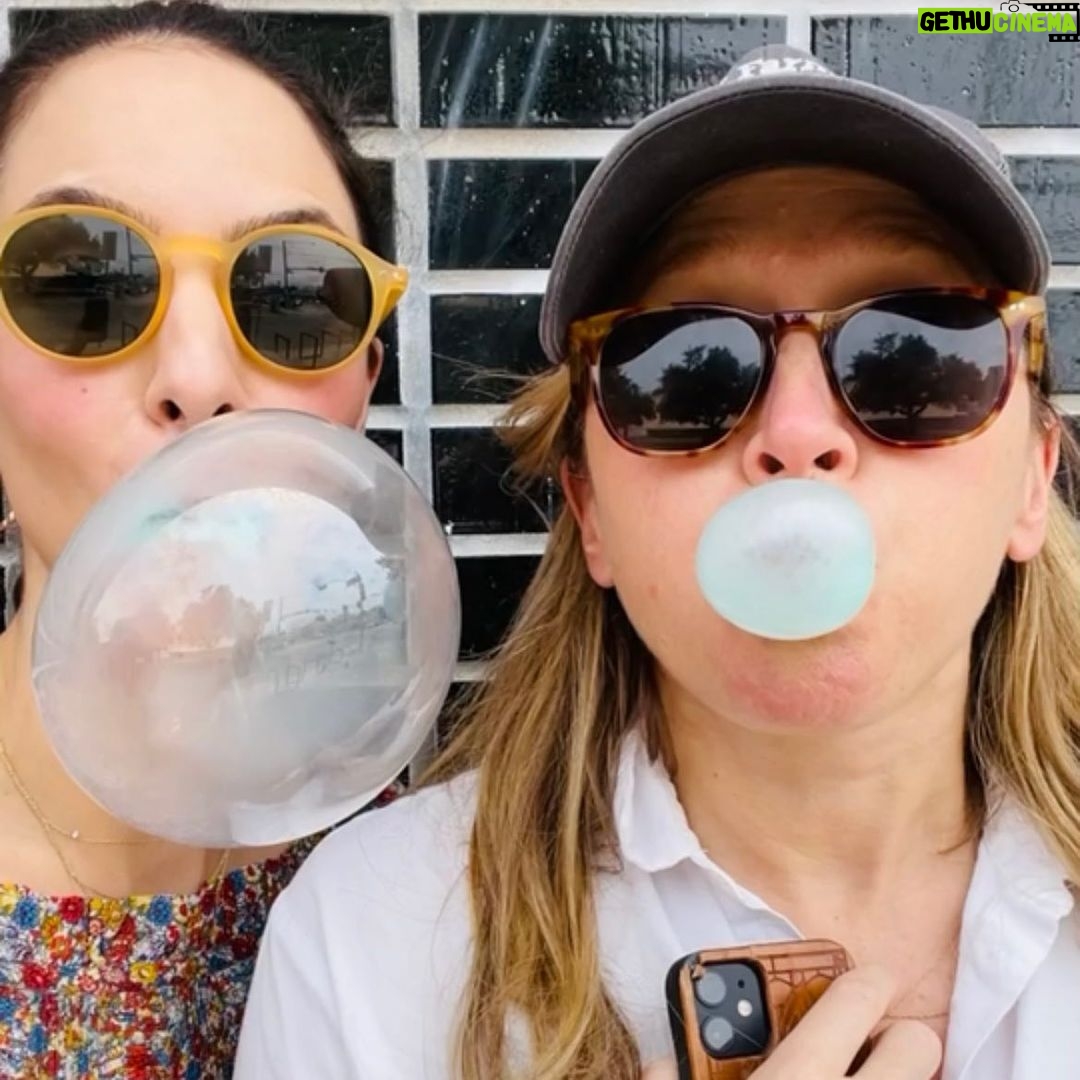 Tala Ashe Instagram - 2022: it was the best of times, it was the worst of times. may 2023 bring a free Iran 💚🕊️❤️ #زن_زندگی_آزادی