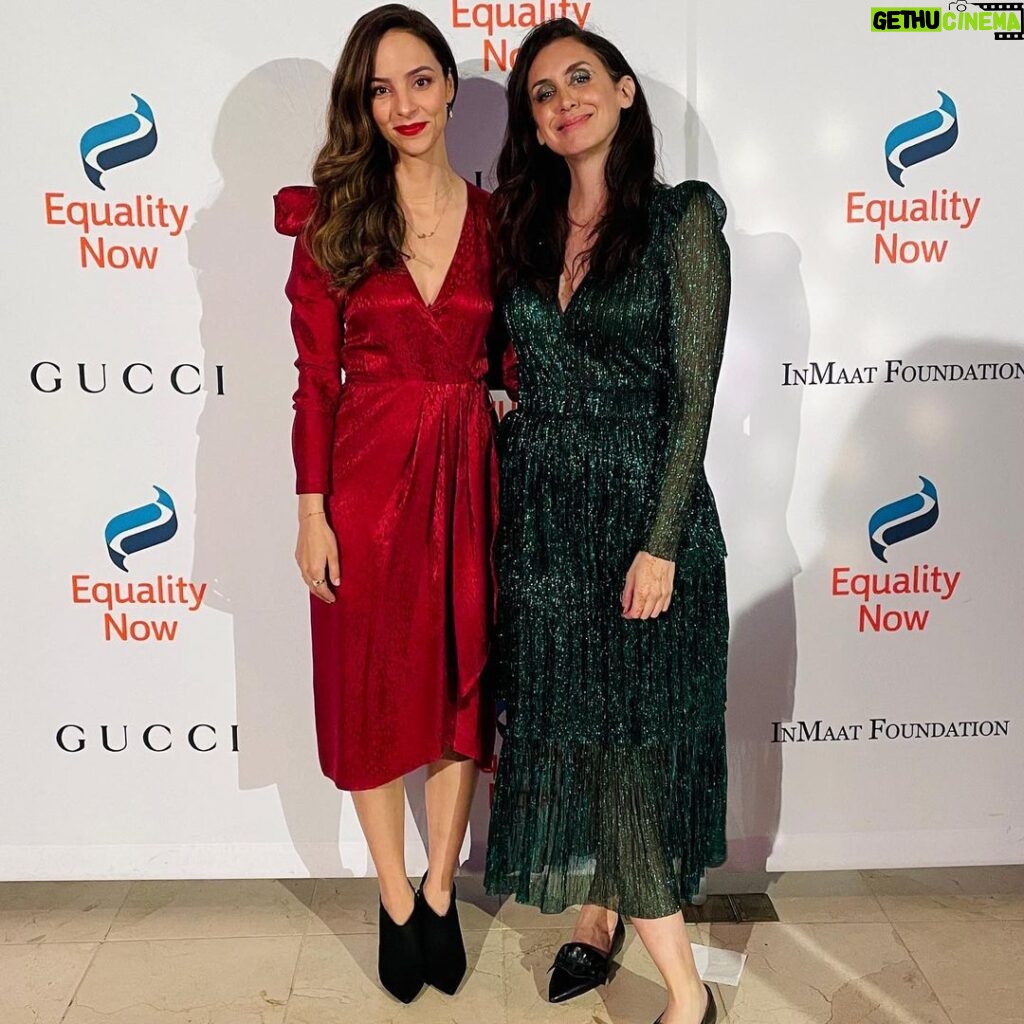 Tala Ashe Instagram - Real pinch-me moment to meet and talk with THEE Gloria Steinem about the women and girls of Iran. Thank you to @equalitynoworg for a beautiful and inspiring night and to @yasmeenhassan363 , @jodiesmith , @chimamanda_adichie, @jahadukureh, @brisadeangulo and @chimeforchange @gucciequilibrium for lifting up the voices of Iranian women at the helm of a revolution. The support and recognition of their courage is essential and deeply felt. #IranRevolution #زن_زندگی_آزادی #MakeEqualityReality #WeShouldAllBeFeminists