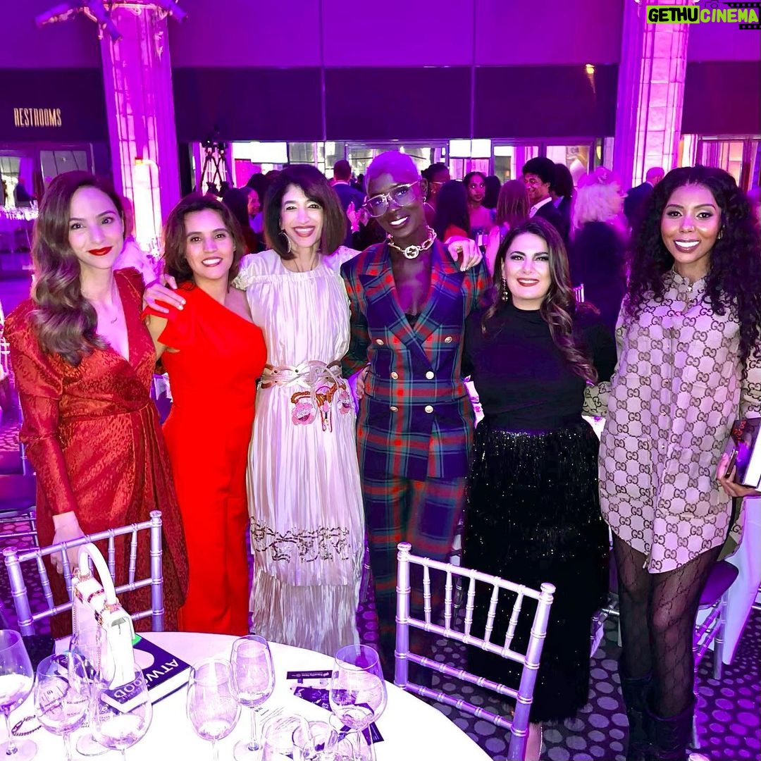 Tala Ashe Instagram - Real pinch-me moment to meet and talk with THEE Gloria Steinem about the women and girls of Iran. Thank you to @equalitynoworg for a beautiful and inspiring night and to @yasmeenhassan363 , @jodiesmith , @chimamanda_adichie, @jahadukureh, @brisadeangulo and @chimeforchange @gucciequilibrium for lifting up the voices of Iranian women at the helm of a revolution. The support and recognition of their courage is essential and deeply felt. #IranRevolution #زن_زندگی_آزادی #MakeEqualityReality #WeShouldAllBeFeminists