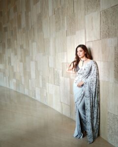Tamannaah Instagram - Not sorry for another saree 🖤✨🩵