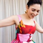 Tamannaah Instagram - Thankyou @realbollywoodhungama for honouring me with the Best Actor of the Year - Female (Series) award for Jee Karda & Aakhri Sach✨ Special thanks to @nonu_chidiya & @maddockfilms for giving me Lavanya! ❤️ Robbie Sir, @preeti_simoes and @neeti_simoes, thanks for believing in me with Aakhri Sach❤️ Grateful! 💫