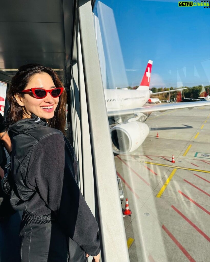Tamannaah Instagram - Mentally still in Switzerland... A trip full of chocolates, cheese and beautiful mountains 🍫🧀🏔 Thank you for the amazing experience Swiss International Airlines ✨ #FlySWISS #SWISS #Swissness @visitzurich @myswitzerlandin @globalspaindia @globalspa.mag