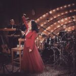 Tamara Gverdtsiteli Instagram - Друзья! Делюсь с Вами фотографиями с потрясающего "Квартирника у Маргулиса". Кто смотрел? Какое произведение запомнилось больше всего? #нтв#квартирникумаргулиса#маргулис#тамарагвердцители#тв#съемка#живойзвук#продюсер#сергейпудовкин#москва#livesound Телеканал НТВ