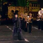Tamara Gverdtsiteli Instagram - #спасскаябашня#москва#краснаяплощадь#moscow#russia#продюсер#сергейпудовкин#живойзву#оркестр#livesound#прямойэфир#твц#тв#пцпудовкин#тамарагвердцители#гвердцители Красная площадь / Red Square