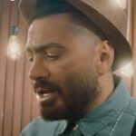 Tamer Hosny Instagram - . ولا يهمك أنا عارف إنك صاحية نايمة قلبك حزين 💔 اسمع جديد تامر حسني من ألبوم هرمون السعادة دلوقتي على Spotify من اللينك في البايو 👆