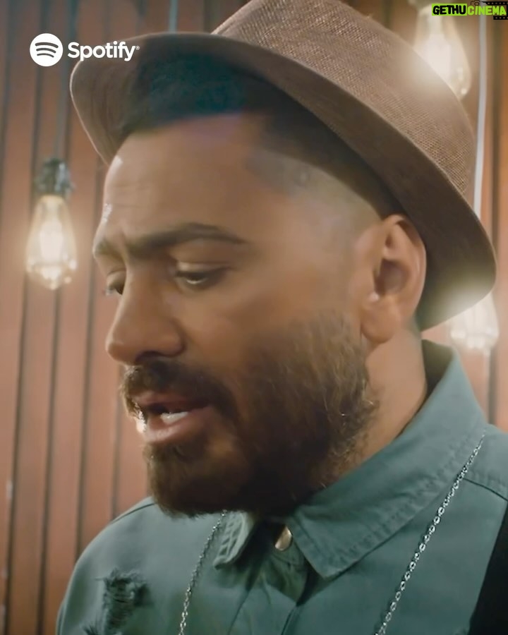 Tamer Hosny Instagram - . ولا يهمك أنا عارف إنك صاحية نايمة قلبك حزين 💔 اسمع جديد تامر حسني من ألبوم هرمون السعادة دلوقتي على Spotify من اللينك في البايو 👆