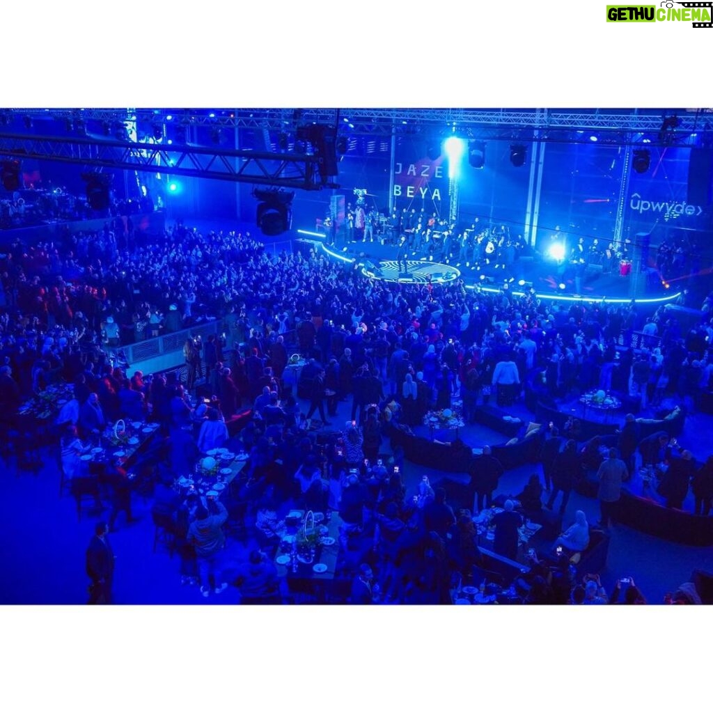 Tamer Hosny Instagram - من حفل أمس لشركة up wayde كان حفل رائع بحضور جمهور فوق الرائع كل التوفيق up wayde
