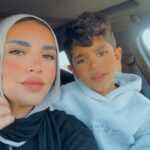 Tamer Hosny Instagram - يااااااااه على الاحساس اللي فرحني و لمس قلبي اوي اوي دلوقتي و العسل الصغير ده بيغني الاغنيه دي لمامته. لاني انا كتبت الكلام ده في الاصل فعلاً لأمي 😀💪فرحت انه اتحس كده …..و على فكره الحب الصادق ده طول العمر ينفع للحبيبه و الحبيب الزوج و الزوجه و للأم و الأب و للابنه و الابن و الاخ و للأخت و لأقرب انسان ليكم له غلاوه و محبه خاصه … يا ترا كلكم ممكن تحسوا الكلام ده لمين ؟ ربنا يخليلك ابنك الجميل و في يوم ان شاء الله تشوفيه ضهر كبير و سند ليكي 🤲❤️