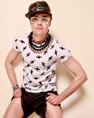 Tammie Brown Instagram - Like Father @glamgender like son .. I love play around with L👀ks  am I feminine am I masculine, am I in between .. I’ve always been androgynous and embrace it .. 
when you’re in Provincetown, this summer July through August, come see me @redroomptown ticket link in my bio 
 Book your @cameo 

#queenwithacause #notgrooming #nationaltreasure #freeorcas #freelolita #protectpuvungna #savetheorangutans #boycottpalmoil