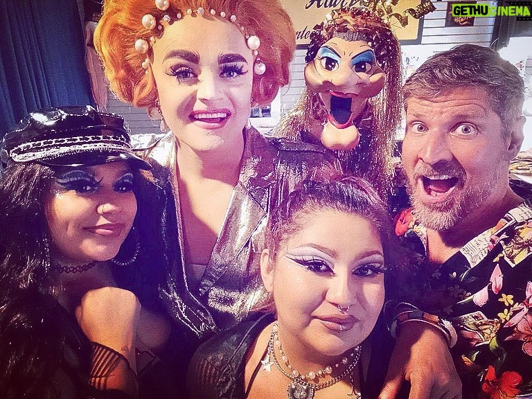 Tammie Brown Instagram - Filming with the Galz , Time Machine video .. Madame @hippycsienna @cxxnndygurl_ and Joe managing Madame .. I would’ve never thought that I would have become friends with Madam .. #queenwithacause #notgrooming #protectpuvungna #nationaltreasure #freeorcas #freelolita #savetheorangutans #boycottpalmoil Long Beach, California