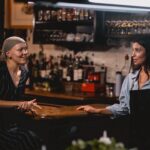 Tamy Emma Pepin Instagram - Amis Québécois! Six épisodes de la série Resto-Pop sont maintenant disponibles sur la plateforme VRAI. Un réel plaisir de tourner cette émission avec la relève culinaire de Montréal et la merveilleuse équipe de Sphère Média. 🥳 (photos : @madshitcray) ⠀⠀⠀⠀⠀⠀⠀⠀⠀ #Tv #Quebec #FoodShow #VRAI #Restopopup Montréal, Québec