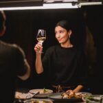 Tamy Emma Pepin Instagram - Amis Québécois! Six épisodes de la série Resto-Pop sont maintenant disponibles sur la plateforme VRAI. Un réel plaisir de tourner cette émission avec la relève culinaire de Montréal et la merveilleuse équipe de Sphère Média. 🥳 (photos : @madshitcray) ⠀⠀⠀⠀⠀⠀⠀⠀⠀ #Tv #Quebec #FoodShow #VRAI #Restopopup Montréal, Québec