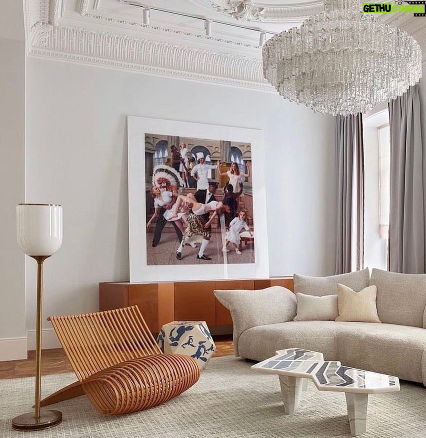Tamy Emma Pepin Instagram - Architecture et design intérieur @autreligne. Photo : Sergey Ananiev ⠀⠀⠀⠀⠀⠀⠀⠀⠀ #interiordesign #livingroom