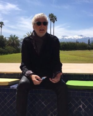 Tamy Emma Pepin Instagram - En 2017, j’ai eu le plaisir de discuter avec André Heller, artiste universaliste et créateur du Jardin Anima de Marrakech (@animagardenofficial). Grand ami de Jean-Michel Basquiat et Andy Warhol, je me permets de partager un de ses messages, toujours aussi pertinent aujourd’hui 🌸 

Had the great joy of meeting and chatting with André Heller in 2017. Andre Heller is the creator of Marrakech’s whimsical Jardin Anima, an imaginative and healing botanical garden at the footsteps of the Atlas Mountains. A long-time friend of Jean-Michel Basquiat and Andy Warhol, Andre Heller’s message is still relevant today. 

#quality