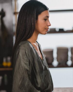 Tamy Emma Pepin Instagram - Opa! Après une diffusion réussie sur la plateforme de streaming Vrai, l’émission Resto Pop-Up est maintenant diffusée sur la chaîne de television canadienne Zeste. Déjà deux ans depuis ce délicieux tournage, entourée de la merveilleuse équipe de Sphère Media et des chefs de la scène culinaire montréalaise. Des rencontres et des recettes, à visionner sur Zeste en famille ou entre amis, les vendredis à 11:30 et 16:30, ou sur demande via les plateformes de Québecor. 🥰 

#montreal #montrealculinaire #restosmontréal #foodshow