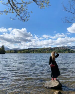 Tamzin Merchant Instagram - Looking for more cake 
📷 by @barnaby_douglas