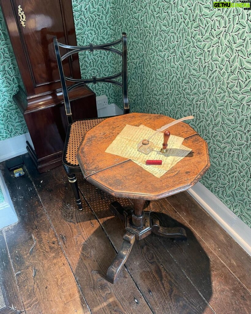 Tamzin Merchant Instagram - THE ACTUAL TABLE where Jane Austen wrote her books ✨This is as close as I have ever got to visiting a shrine (You weren’t supposed to touch it but I might have touched it the tiniest little bit and now I have a magic pointer finger)