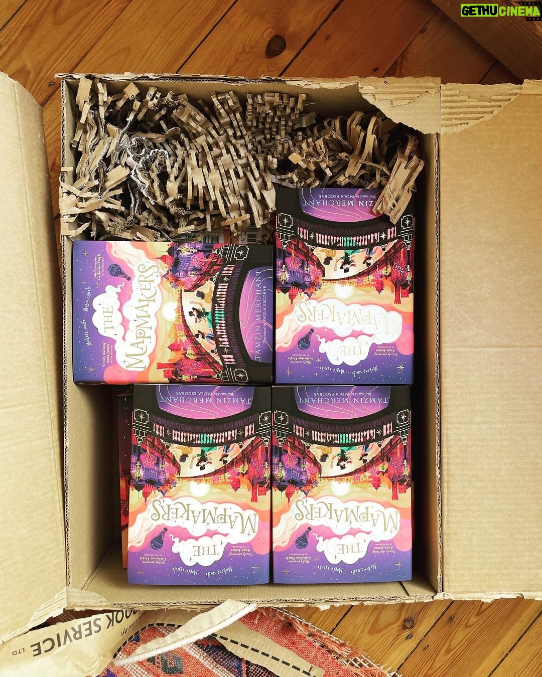 Tamzin Merchant Instagram - The best kind of surprise! Thank you @natalieldoh and all the wonderful Puffins at @puffinbooksuk for this delightful delivery! ✨🐧✨ Divine cover art by @paoesco8ar and the wondrous design by the brilliant @smythlock! #TheMapmakers is out in February ✨🗺 ✨