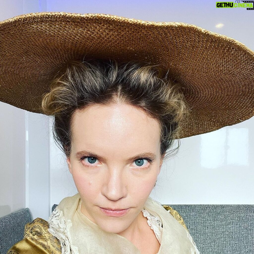 Tamzin Merchant Instagram - It’s #NationalHatDay today! HURRAH! ✨🎩✨ Here’s me wearing TWO hats - one on my head and the other on my thumb! My thumb hat is an amazing tiny work of handmade magic, created by the wonderful seller of books and creator of stunning window displays @literaryvegan 🤩 (And thereafter, a selection of some recent costume hats I have had the honour to have had upon my head.) HAPPY HAT DAY! 🥳✨🎩✨