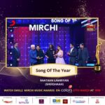 Tanishk Bagchi Instagram – So much love for the Music of Shershaah at 
#SmuleMirchiMusicAwards ❤️
Gratitude and Respect🙏🏼 

@filmy.mirchi @mirchiworld @azeemdayani #raataanlambiyan