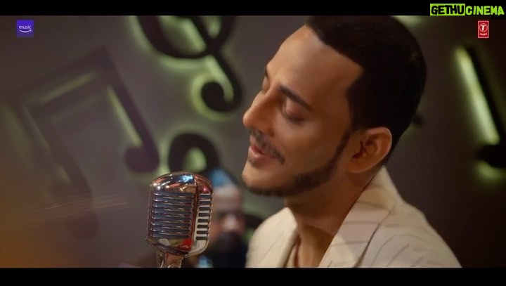 Tanishk Bagchi Instagram - The teaser of my upcoming mixtape Beetein Lamhe/Madno is out now. Watch Amazon Prime Music presents #TSeriesMixtapeRewind Season 3 Episode 9. #AmazonMusicMixtapeRewind @zarakhan #FirstOn @amazonprimemusicin #BhushanKumar @tseries.official @tseriesmixtape #TSeriesMixtape @khan_ahmedasas @malhotrasahas @abhijitvaghani @shairaahmedkhan @paperdollentertainment #tseries
