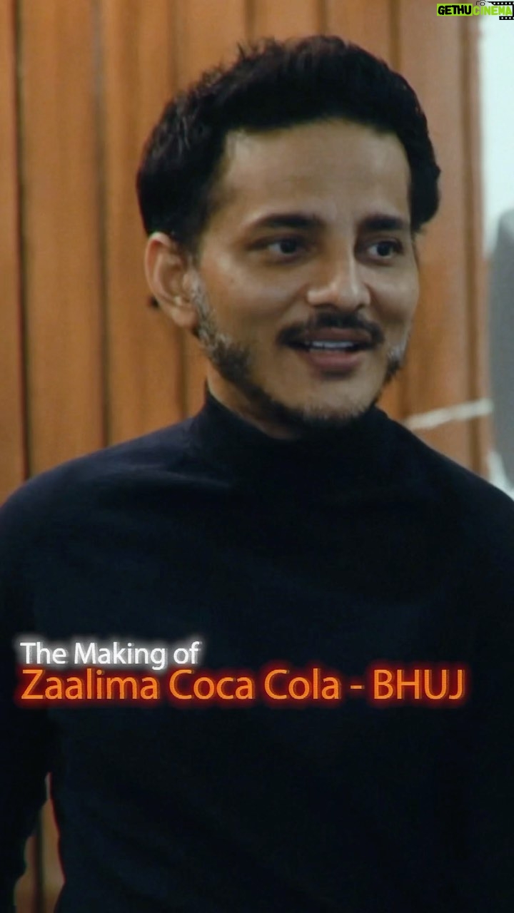 Tanishk Bagchi Instagram - The wait is soon gonna be over. What a phenomenal time i had creating #zaalimacocacola, Here’s a lil sneak-peek on the cooking process 🎹 @tseries.official @norafatehi @ajaydevgn @shreyaghoshal @vayurus @ganeshacharyaa @rajchanana @shivamchanana @disneyplushotstarvip #tseries #bhuj #reels #reelitfeelit #reelkarofeelkaro #reelsinstagram #reelsvideo