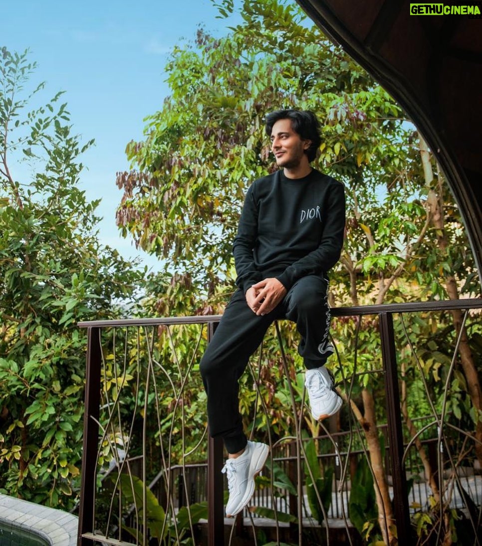 Tanishk Bagchi Instagram - #happyworldenvironmentday lets try an preserve as much as we can around us for a better and healthier future 🤍