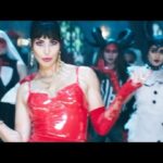 Tanishk Bagchi Instagram - Get ready to groove to #KinnaSonna. Song out tomorrow at 12pm @tanishk_bagchi @zarakhan @ganeshhhegde @katrinakaif @ishaankhatter @siddhantchaturvedi @apnabhidu @gurmmeetsingh @excelmovies @ritesh_sid @faroutakhtar @ravi.shankaran @jasvinderbath @kumohanan @kassimjagmagia @vishalrr @aafilms.official @zeemusiccompany