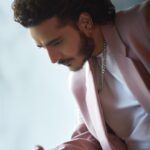 Tanishk Bagchi Instagram - Just a bunch of Life 💎 📸 - @anamika_ Stylist - @vibhutichamria Hair - @thakuramit190 MUA - @safasheikhbeauty Location - @mandarinstudios