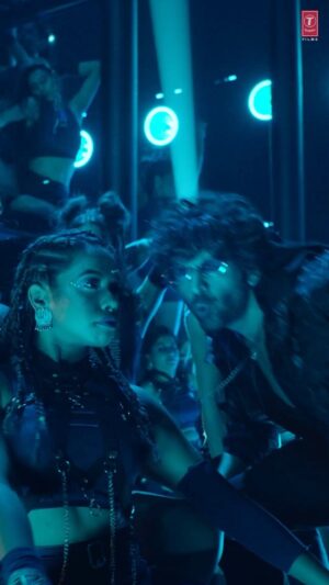 Tanishk Bagchi Instagram - Attention! 

Iss haunted comedy ka ‘most wanted’ title track lekar Rooh baba aa gaye hain 👻

The biggest song of the year, #BhoolBhulaiyaa2 TITLE TRACK is here: Link in bio 

Watch the family entertainer, releasing in cinemas on 20th May, 2022!

Starring kartikaaryan, @kiaraaliaadvani, @tabutiful and @rajpalofficial; produced by #BhushanKumar, @muradkhetani, @anjummurad and #KrishanKumar; directed by @aneesbazmee; cinematography by @chaayaankan; written by @farhadsamji & @aakashkaushik25

@ipritamofficial @amitabhbhattacharyaofficial @filmykothari @tseriesfilms @castingchhabra @tseries.official @shivchanana @neerajshridharofficial @tanishk_bagchi @sameeranjaanofficial @boscomartis @cine1studios @aafilms_india @bhoolbhulaiyaa2movie