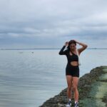 Tannaz Davoodi Instagram - 🦀✨️ • • • • • • #Southend #summer #southendseafront #holiday #birthday #seaview #sealovers #outfitoftheday #throwback #southendonsea #tommyhilfiger #sheingals #shein #sheinhaul #love #iranian #Persian #brunettegirl #blonde #fashion #longhair #fashionstyle #fashionista #model #photooftheday #photo #photoshoot #view #unitedkingdom
