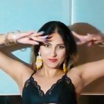 Tannaz Davoodi Instagram - It's been a very long time 🇮🇳❤️ But be ready cause more bollywood reels will be coming soon 😊 ♡ ♡ ♡ ♡ ♡ ♡ #bollywoodsongs #bollywood #bollywoodstyle #bollywooddance #bollywoodmovies #love #indian #bollywoodactress #India #Deewane #jacquelinefernandez #akshaykumar #emraanhashmi #Selfiee #dance #dancer #dancing #dancereel #dancereels #reelsinstagram #reels #dancevideo #fashion #brunette #blonde #bollywoodlovers #unitedkingdom #london London, United Kingdom