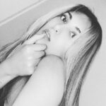 Tannaz Davoodi Instagram - 👄 • • • • #imback #blackandwhite #persiangirl #persian #iranian #iraniangirl #irani #longhair #photo #model #modelling #photooftheday #lifegoeson #tattoo #love #london #unitedkingdom