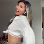 Tannaz Davoodi Instagram - Ding Dang ding dang Who remembers this song..? Tiktok : Tannazdavoodi • • • • • #bollywood #munnanichael #dingdang #bollywoodmovies #bollywoodsongs #dance #dancer #dancing #persiangirl #iraniangirl #iranian #irani #persian #tiktok #tiktokdance #reels #dancereels #blonde #tigershroff #iraniantiktok #dancelife #bollywoodstyle