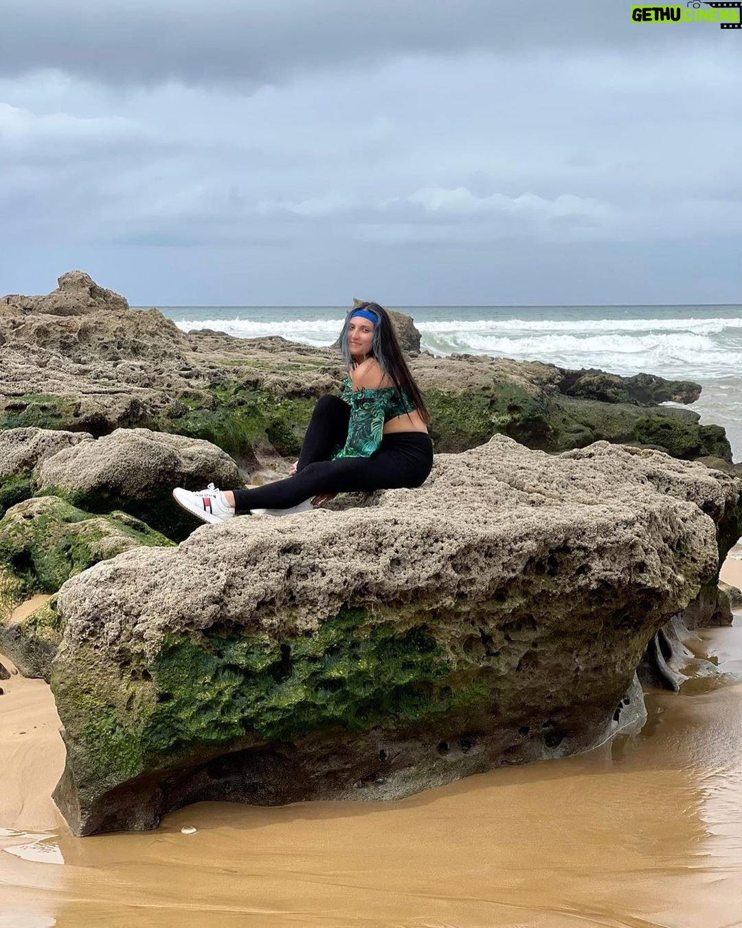 Tannaz Davoodi Instagram - Morocco 1 year ago today, Met lovely new friends and had a great timeš Definitely need to go back againā¤ļø ⢠⢠⢠⢠⢠#morocco #agadir #moroccotravel #moroccotrip #agadirmorocco #snake #beach #holiday #fun #dance #dancer #dilbar #dilbardilbar #fashion #bluehair #persian #love #goodtimes #friends #hotelarganaagadir #1yearold Agadir, Morocco