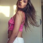 Tannaz Davoodi Instagram - 200K!!!!!🙏🏻✨️😭 Omg Thank you all so so muchh everyone!!!!💕 Lots of love for you all💖 Mere Naseeb Mein Dance Cover COMING SOON!!! ♡ ♡ ♡ ♡ ♡ #thankyou #iloveyou #Dance #dancer #dancing #dancecover #merenaseebmein #comingsoon #pink #blonde #jamaljamaloo #jamaljamaloogirl #tannazdavoodi #tannaz #bollywood #heartshaped #fashion #photo #brunettegirl #persian #irani #iranian #persiangirl #iraniangirl #london #unitedkindom London, United Kingdom