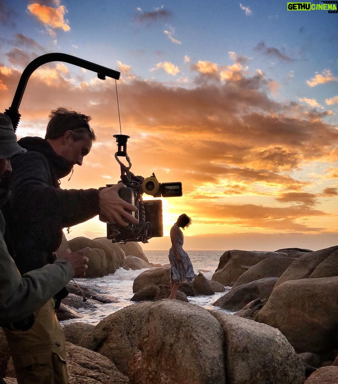 Tanya van Graan Instagram - I ainβt no gold digger, but i truly dig the way she shines at dusk ...#GoldenHour #Capetown #GodsCreation #AlwaysInAwe #AtlanticOcean π₯π
πππΌππΌ Cape Town, Western Cape