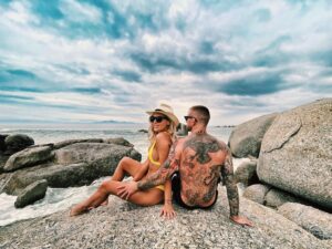 Tanya van Graan Instagram - How wonderful this journey around the sun…🌞💫🌍♐️

 #365DaysOfBeingPresent🎁#BeyondGrateful❤️🎂🙏🏼
@martino_da_silvabjj 🙌🏼😎