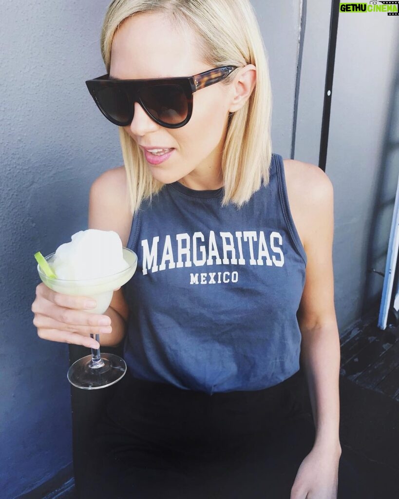 Tanya van Graan Instagram - When you passionate about Refusing the straw, but also have a passion for frozen margaritas...🍸🤔🙈 #RefuseTheStraw 👈🏼🙏🏼#SaveOurSeas🐢🐋 #WeDontNeedThem #DrinkLikeIts1887 #YesItCanMakeADifference 😎✌🏼