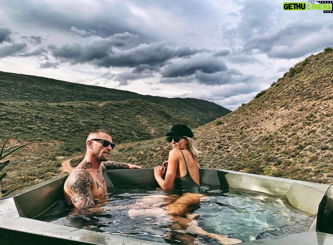 Tanya van Graan - 1.3K Likes - Cultivating silence. ☁️🌿🙏🏼 #OffTheGrid #Montagu @grysbokkloof 👌🏼✨