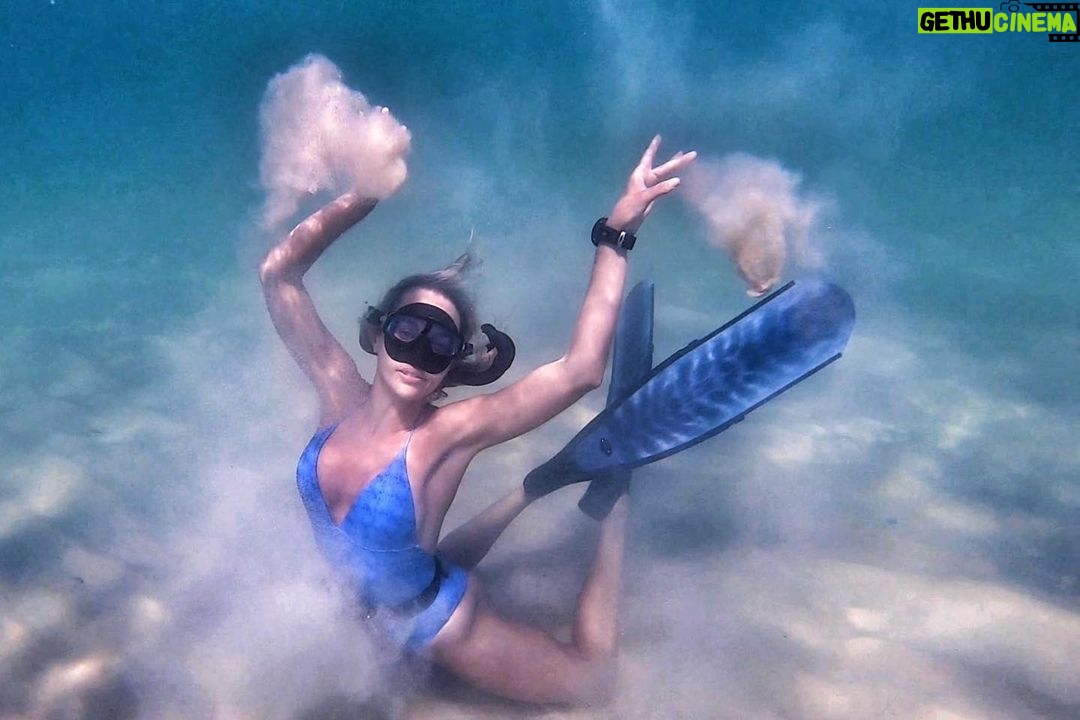 Tanya van Graan - 1.4K Likes - Sea la vie ! #🌊