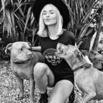 Tanya van Graan Instagram - Show me your pitties!! #AwehKaapstad #HappyFriday💛😎🤙🏼😆