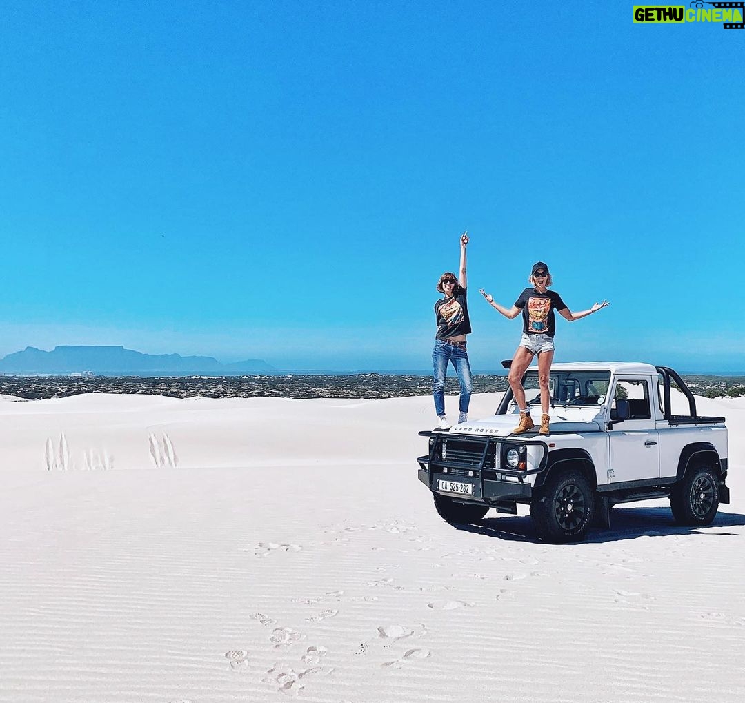 Tanya van Graan Instagram - Rebels at heart...💟🤙🏼😎 . . #RaiseYourHandIfYouNeededRoadsideAssistanceToday😆🤦🏼♀️ #defender #FestiveSeason #StaySafe🙏🏼 Atlantis 4x4 Dunes