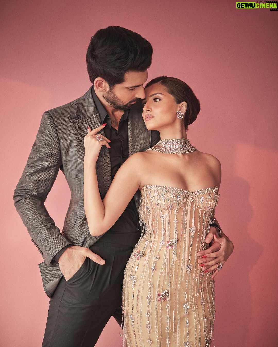 Tara Sutaria Instagram - APURVA premiere night… Never felt more fabulous :) This week has been overwhelmingly wonderful. Over the moon with the response from critics and audiences alike. Tomorrow eve we bring in what will be a VERY special birthday too.. :) What a week! ♥️✨