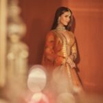 Tara Sutaria Instagram – Tere aane se aayi Diwali…🧡✨

Happy Diwali! 🪔🪔🪔✨✨✨