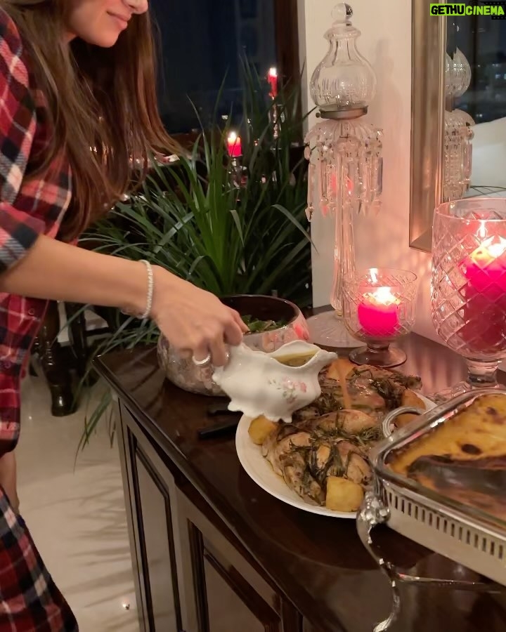 Tara Sutaria Instagram - Eat and be merry for tomorrow is another day to eatππβ¨ Happy Holidays guys